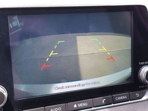Used 2024 Nissan Sentra SV FWD image 7
