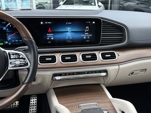 Used 2022 Mercedes-Benz GLS 450 4MATIC image 27