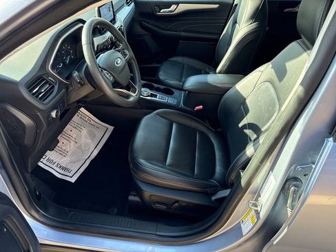 Used 2022 Ford Escape SEL w/ Class II Trailer Tow Package image 10