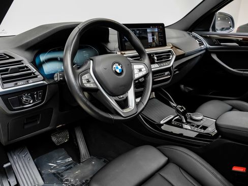 Used 2024 BMW X4 xDrive30i image 3