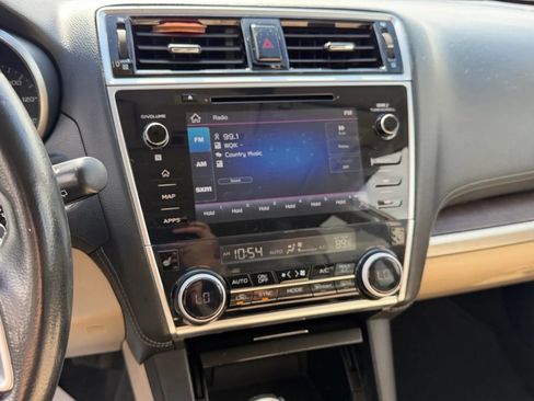 Used 2019 Subaru Outback 2.5i Limited AWD/4WD image 19