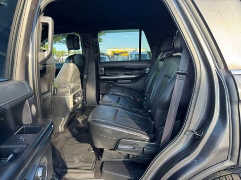 Used 2018 Ford Expedition XLT w/ Equipment Group 202A image 14