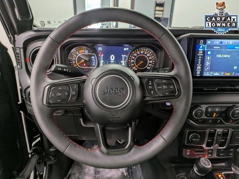 Used 2024 Jeep Wrangler Unlimited Rubicon w/ Technology Group image 21