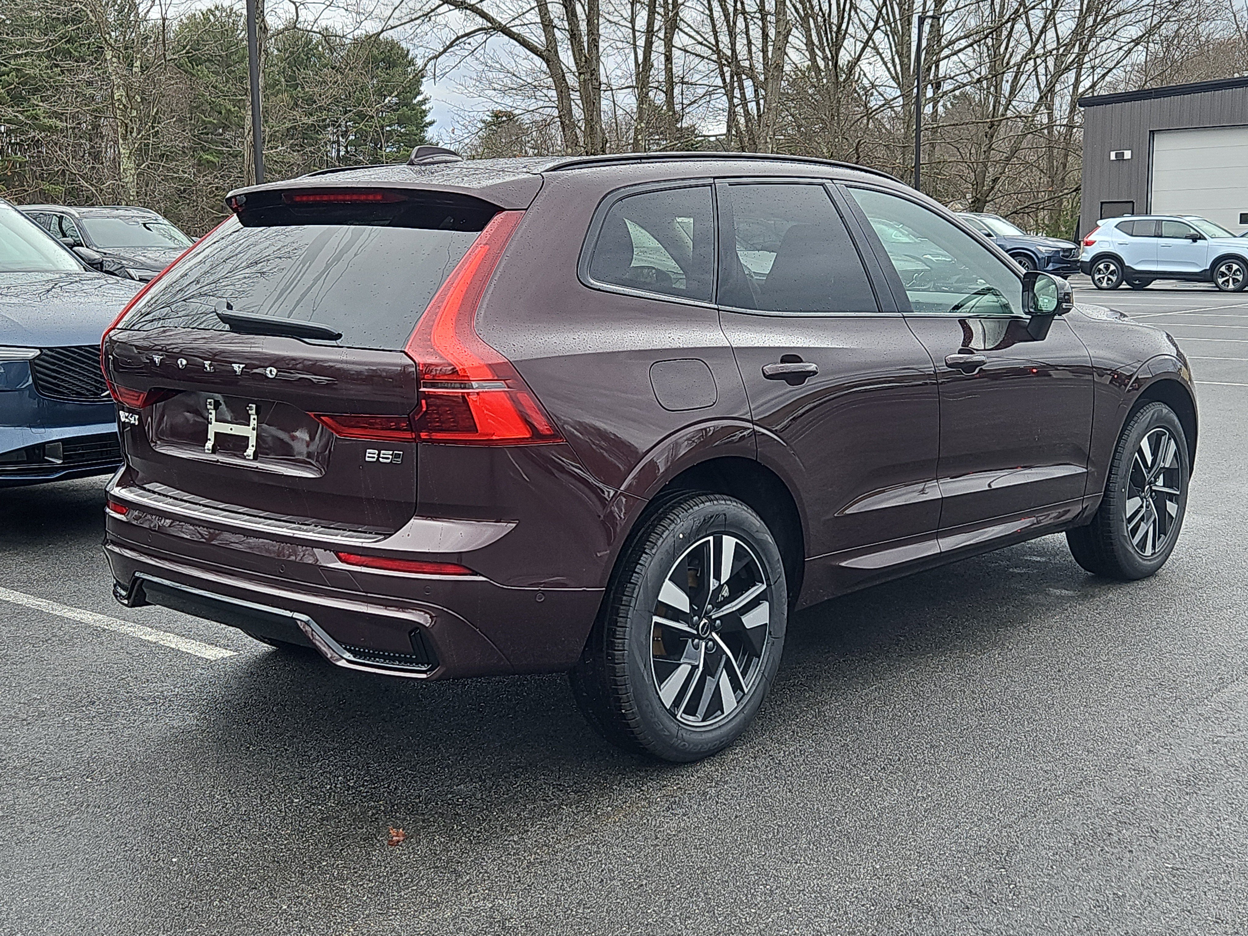 New 2026 Volvo XC60 B5 Plus w/ Protection Package Premier AWD/4WD image 2