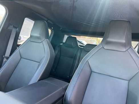 Used 2024 Tesla Cybertruck AWD Crew Cab image 32