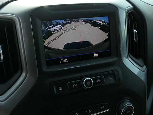 Used 2021 Chevrolet Silverado 1500 Custom Trail Boss w/ LPO, Dark Essentials Package AWD/4WD image 19