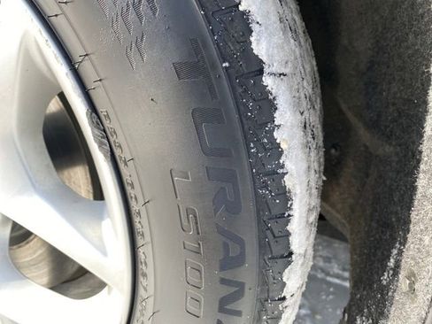 Used 2019 Chrysler Pacifica Limited image 26