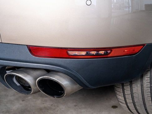 Used 2016 Porsche Macan S image 30