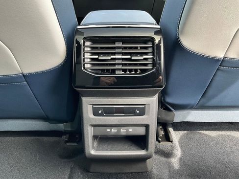 New 2026 Volkswagen ID.4 Pro S Plus AWD/4WD image 15