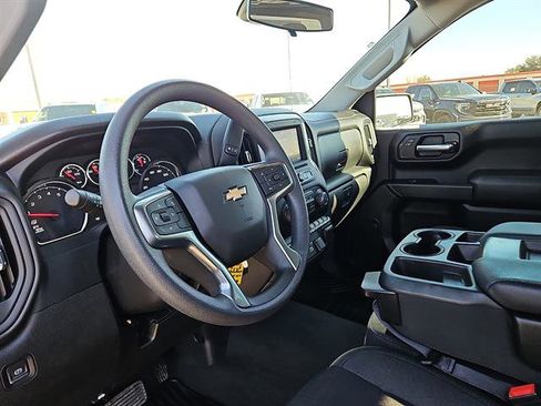 Used 2022 Chevrolet Silverado 1500 Custom w/ Safety Confidence Package image 12