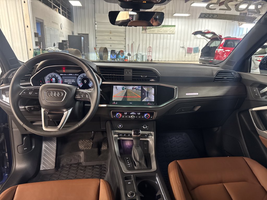 Certified 2025 Audi Q3 2.0T Premium Plus w/ Premium Plus Package AWD/4WD image 20
