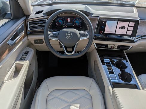 New 2026 Volkswagen Atlas SE image 30