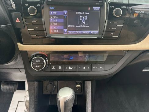 Used 2014 Toyota Corolla L image 16