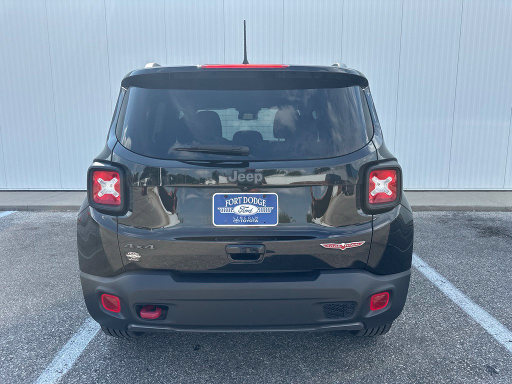 Used 2022 Jeep Renegade Trailhawk AWD/4WD image 6