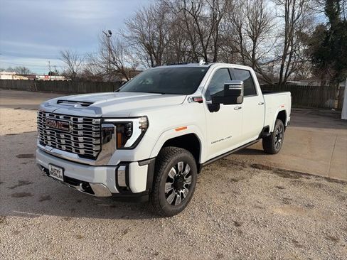 New 2026 GMC Sierra 2500 Denali w/ Denali Reserve Package image 2