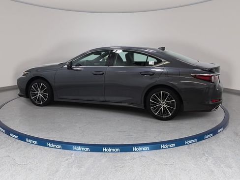 Used 2025 Lexus ES 350 w/ Premium Package FWD image 9