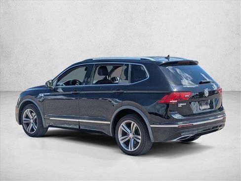 Used 2018 Volkswagen Tiguan SEL w/ R-Line Package FWD image 7