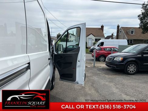 Used 2022 Ford Transit 250 Medium Roof image 22