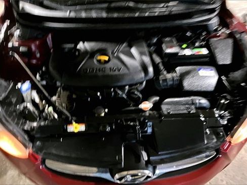 Used 2011 Hyundai Elantra GLS w/ Navigation Pkg 4 image 9