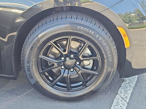 Used 2018 Chrysler Pacifica L FWD image 30