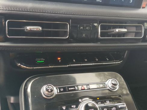 Used 2022 Lincoln Nautilus Reserve w/ Luxury Package image 19