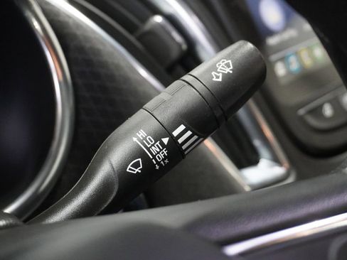 Used 2021 Chevrolet Malibu LT image 23