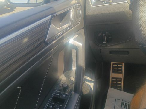 Used 2024 Volkswagen Tiguan SEL R-Line AWD/4WD image 18