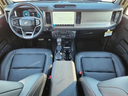 New 2026 Ford Bronco Outer Banks image 15