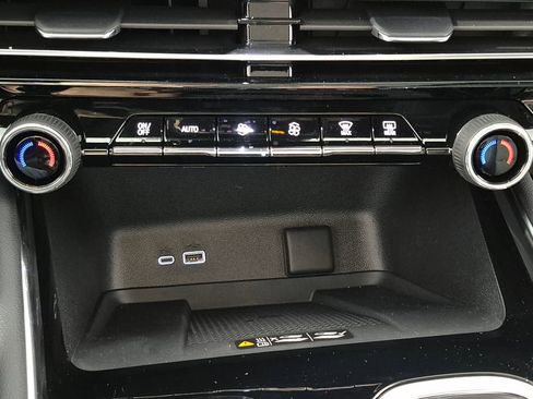 New 2026 Chevrolet Traverse High Country image 17