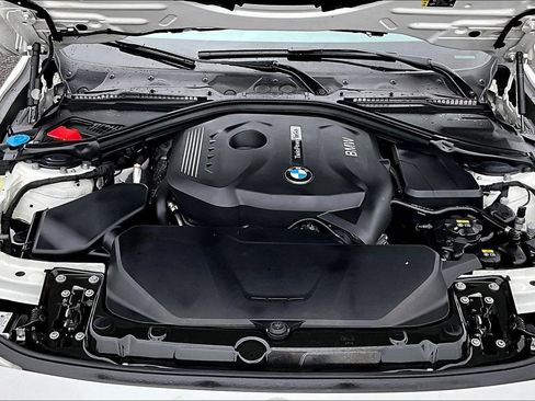 Used 2018 BMW 330i xDrive Sedan w/ Convenience Package AWD/4WD image 40