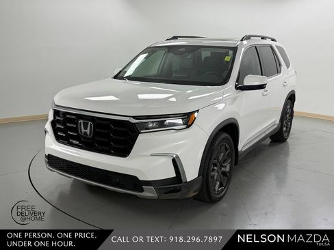 Used 2023 Honda Pilot Touring image 1