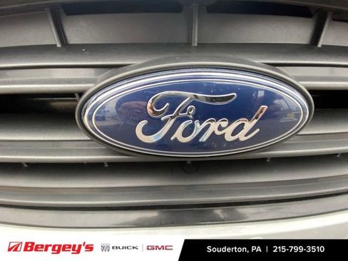 Used 2019 Ford Transit Connect XLT image 33