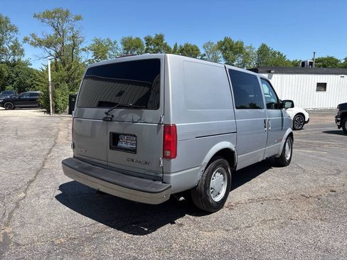 Used 1998 Chevrolet Astro AWD image 5