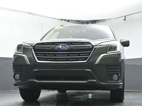 Used 2023 Subaru Forester Premium image 35