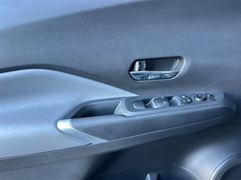 Used 2024 Nissan Kicks SR w/ SR Premium Package image 11