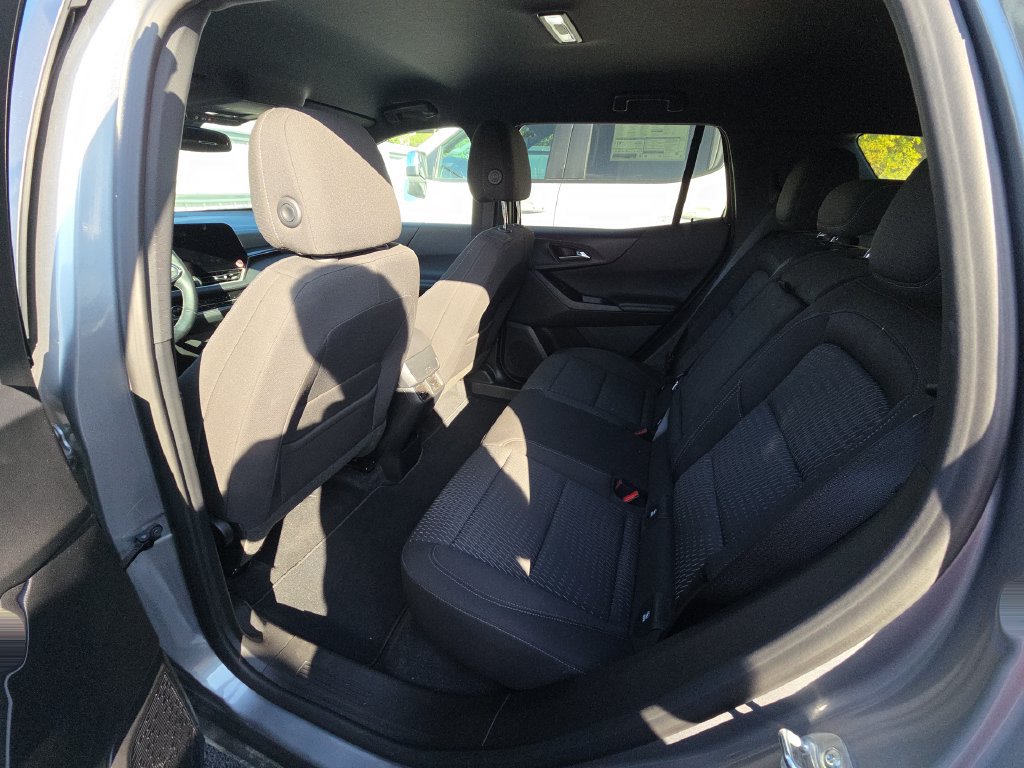 Used 2026 Chevrolet Equinox LT FWD image 13