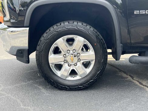 Used 2022 Chevrolet Silverado 2500 LTZ w/ LTZ Plus Package image 39