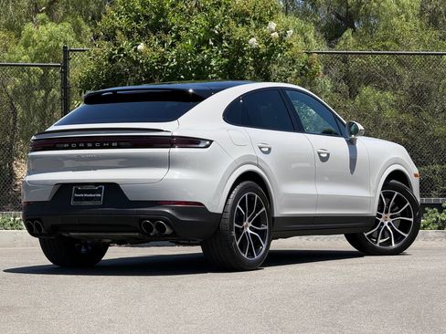 Used 2026 Porsche Cayenne S AWD/4WD image 7
