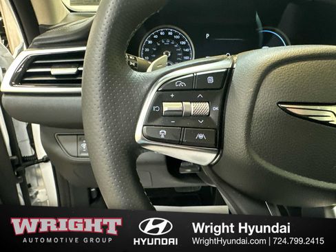 Used 2025 Genesis G70 2.5T AWD/4WD image 22