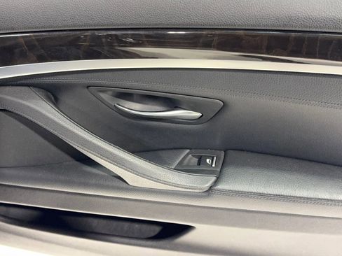 Used 2011 BMW 535i Sedan image 30