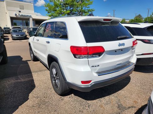 Used 2018 Jeep Grand Cherokee Limited AWD/4WD image 9