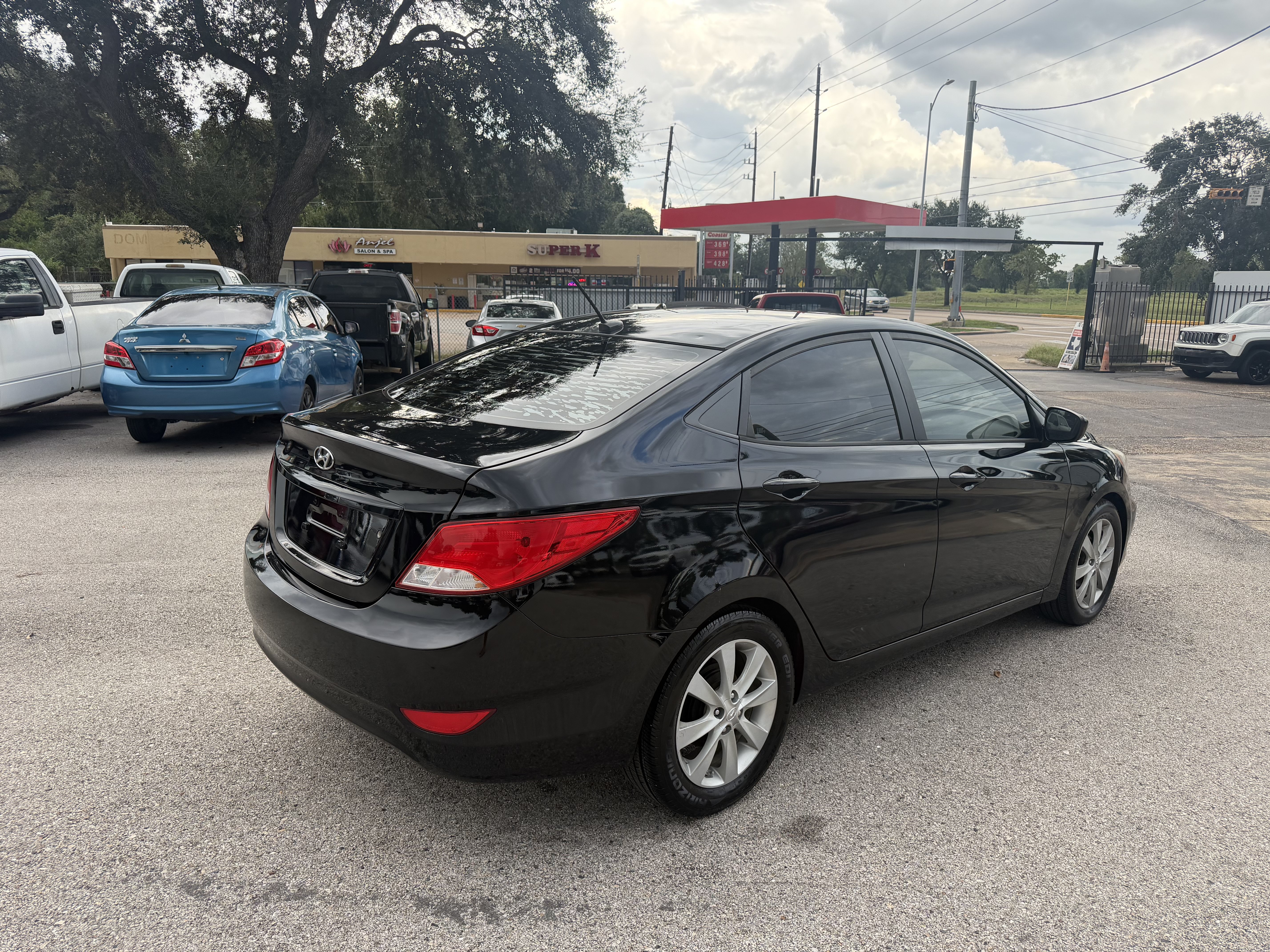 Used 2016 Hyundai Accent SE w/ Option Group 02 FWD image 6