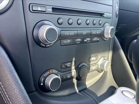 Used 2019 Nissan 370Z Touring Sport image 27
