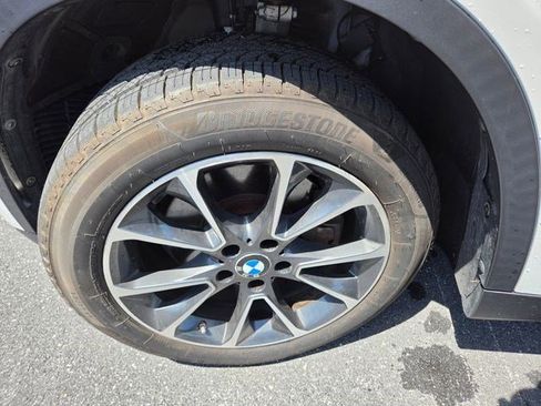 Used 2017 BMW X5 xDrive40e AWD/4WD image 27