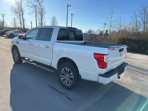 Used 2017 Nissan Titan SL image 18