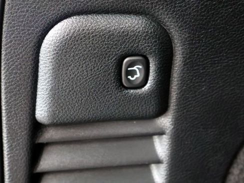 Used 2018 Jeep Grand Cherokee Limited w/ Luxury Group II image 25