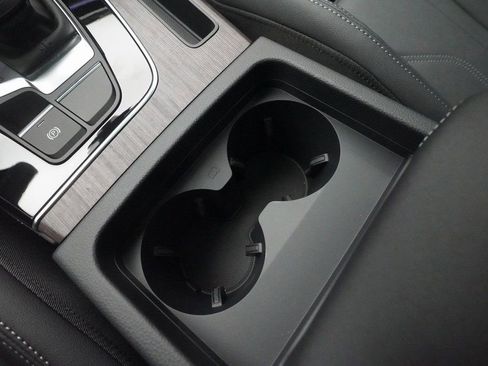 New 2025 Audi Q5 e Premium Plus AWD/4WD image 17