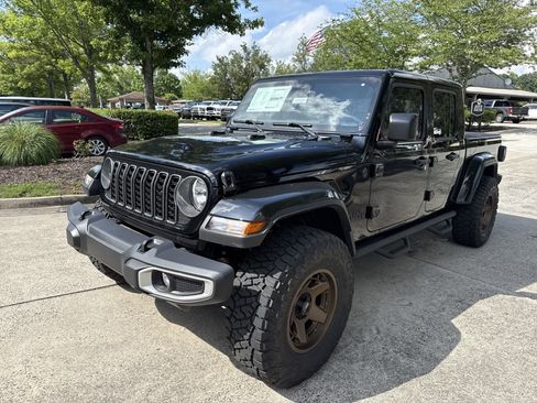 New 2025 Jeep Gladiator Sport AWD/4WD image 5