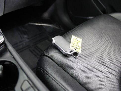 Used 2023 Kia Sportage SX image 15