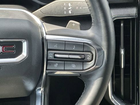 Used 2025 GMC Acadia Elevation image 21